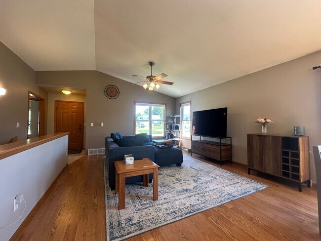 Foto del edificio - 868 N Edge Trail