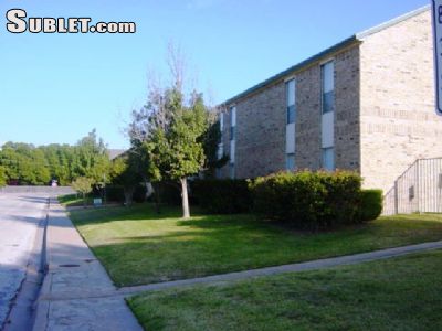 Building Photo - 818 Tharp St