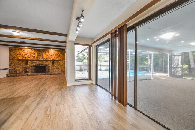 Foto del edificio - 8385 NW 14th St