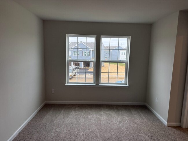 Building Photo - 1195 Susan Cir