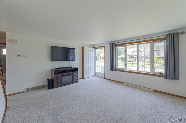 Foto del edificio - 279 Irvington Dr