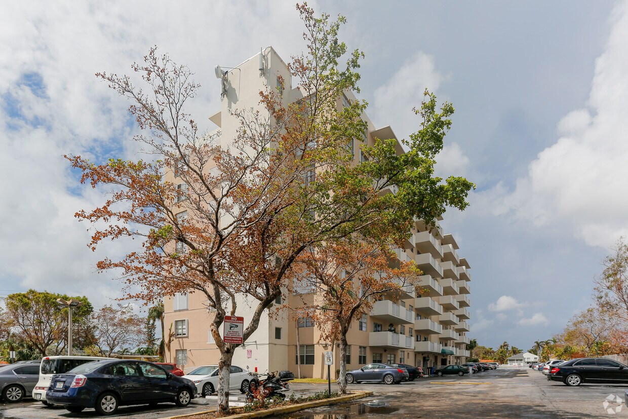 Island Place at North Bay Village Apartments Miami, FL