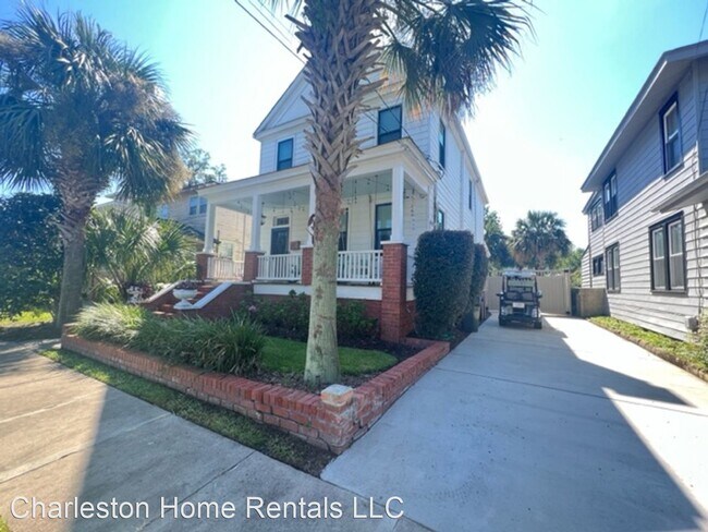 Building Photo - 2 br, 2.5 bath House - 69 Maple St