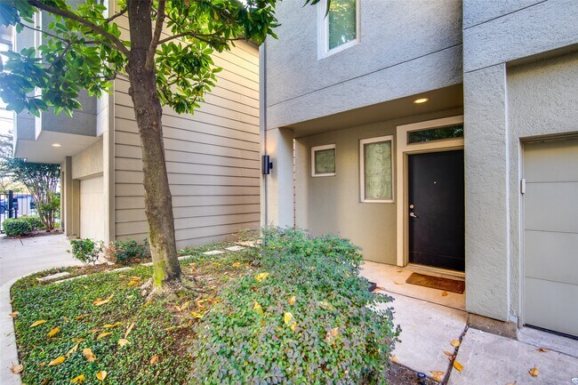 Foto del edificio - 4430 Center St