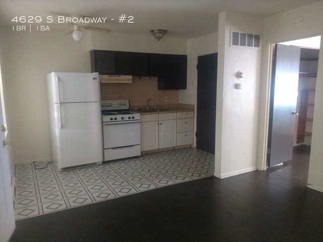 Building Photo - Cozy 1 Bedroom near Public Transit and I-55