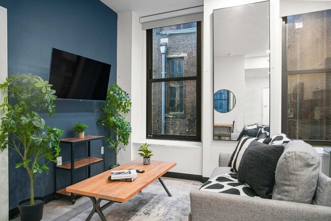 Building Photo - 209 9th St