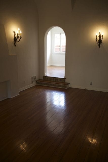Building Photo - 216 1/2 S Poinsettia Pl