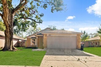 Building Photo - 24123 Red Sky Dr