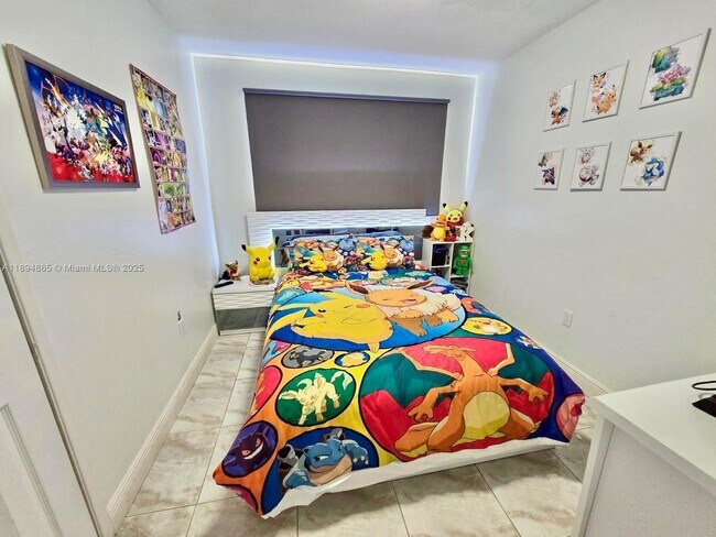 Foto del edificio - 627 E 45th St
