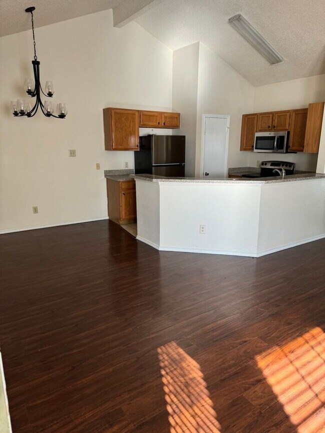 Building Photo - Cozy 2 Bedroom Duplex for rent in Euless !!