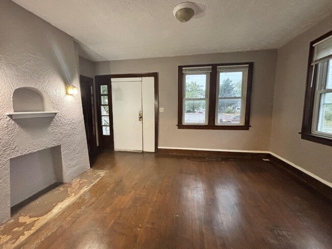 Foto del edificio - 2664 E 5th Ave
