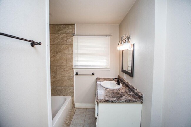 Foto del edificio - 2702 38th St