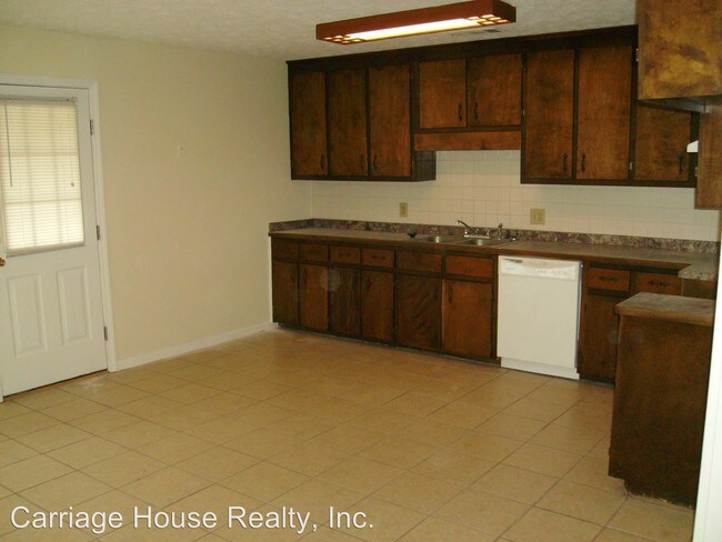 Building Photo - 3 br, 2 bath Apartment - 135 Barrington Drive
