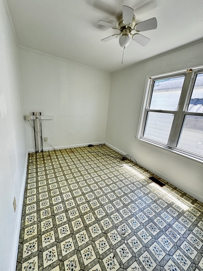 Building Photo - 405 Washington Ave