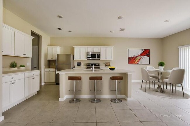Building Photo - 2685 Island Pond Dr