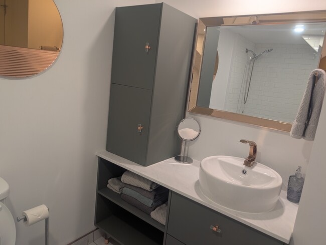 Photo du bâtiment - 81 Rue Brady