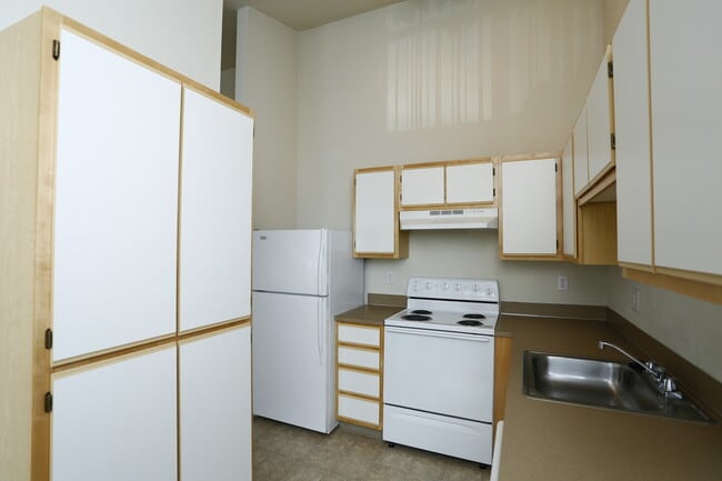 Interior Photo - Gateway Village