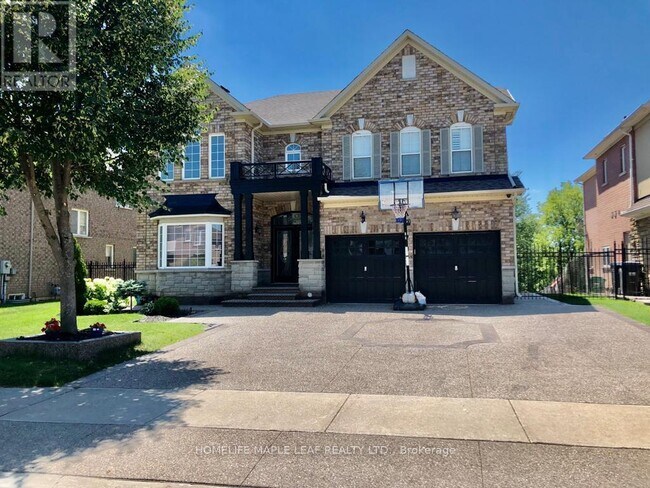 Building Photo - 93 Latania Blvd