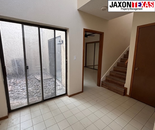 Foto del edificio - 4614 N Stanton St