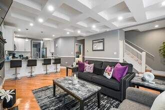 Building Photo - 8128 S King Dr