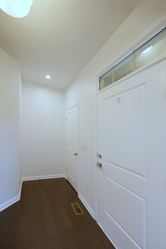 Foto del edificio - 3638 Chippendale Cir