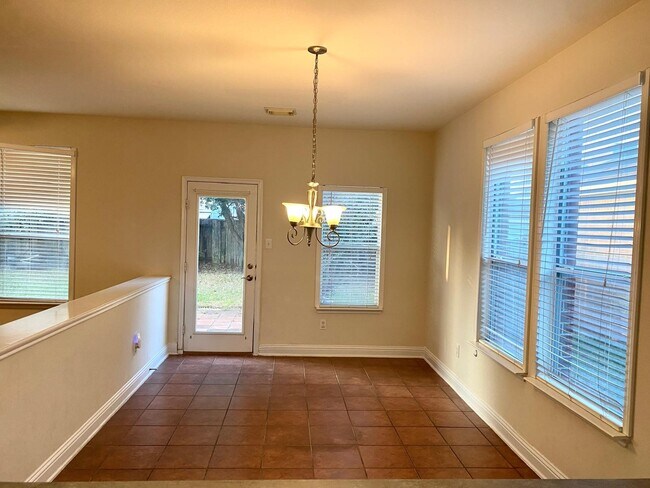 Foto del edificio - 518 Remington Chase Ct