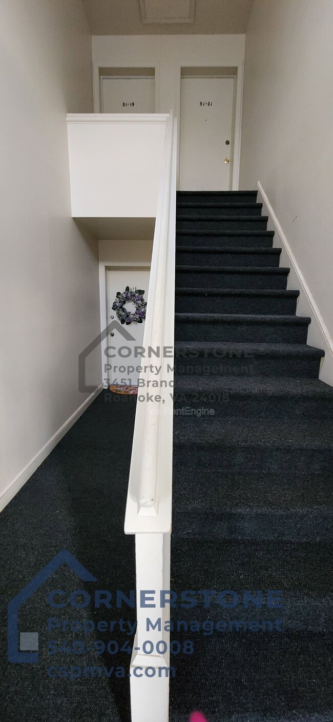 Foto del edificio - 6503 Carefree Ln