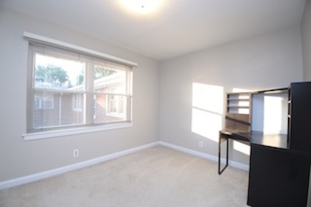 Building Photo - 1745 Newburg Rd