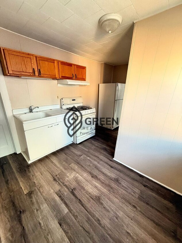 Foto del edificio - 360-366 S Washington Ave