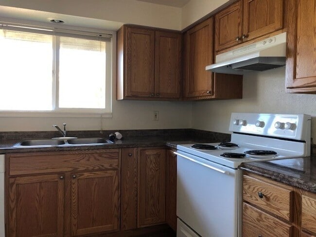 Photo - LT886* - A - R Apartment