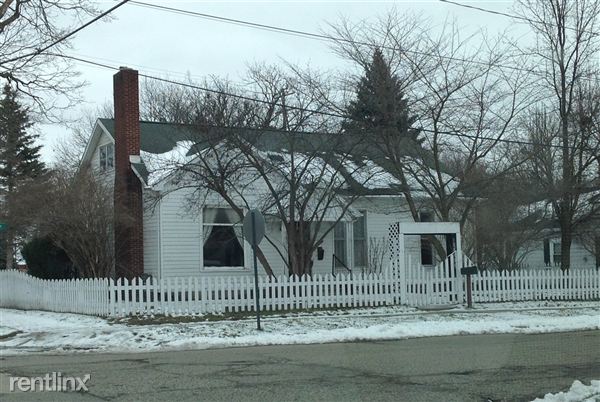 Primary Photo - 201 Prairie St