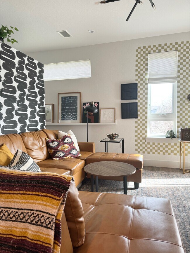 Building Photo - 1590 Ingalls St