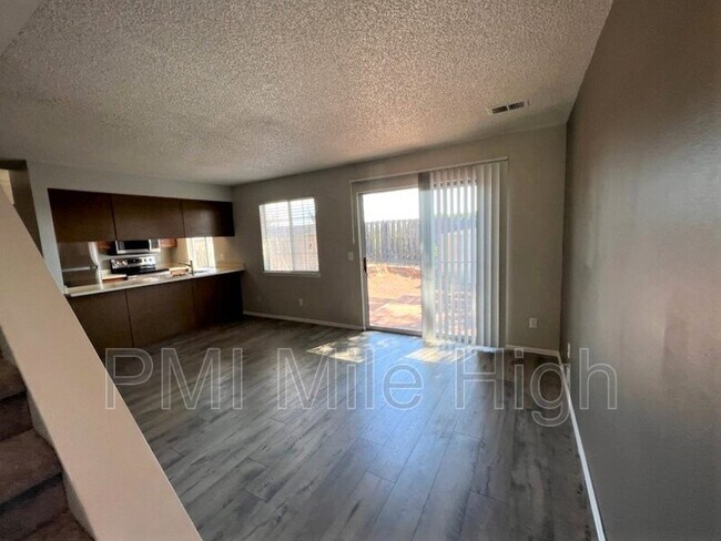 Foto del edificio - Lease Pending: 12512 Forest Dr