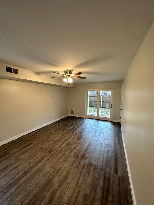 Foto del edificio - 32 Lancaster Est