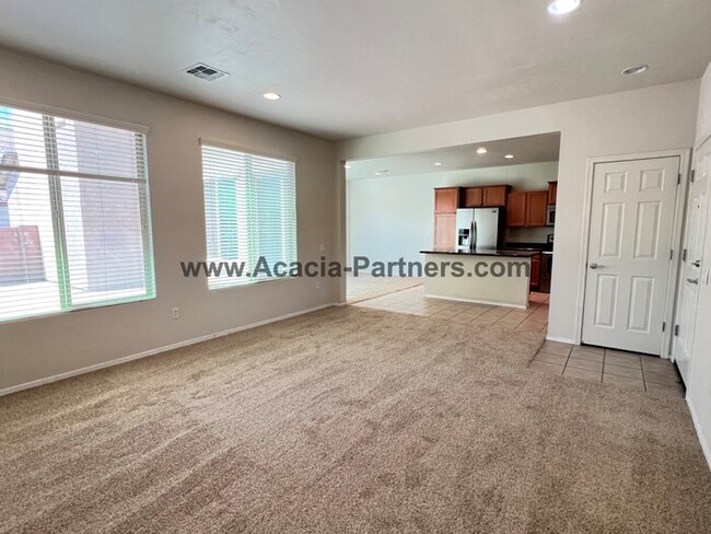 Foto del edificio - Eastside Home With Garage and Washer/Dryer