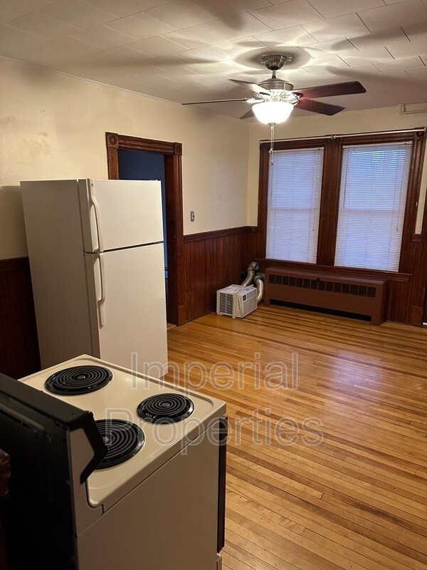 169 Wayne St Unit 6, Manchester, NH 03102 Condo for Rent in