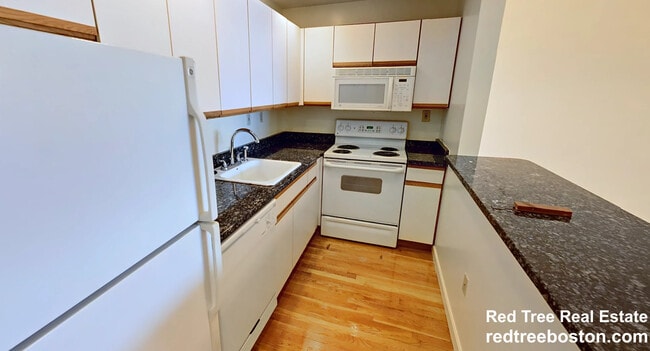 Photo - 100 Queensberry St Apartment