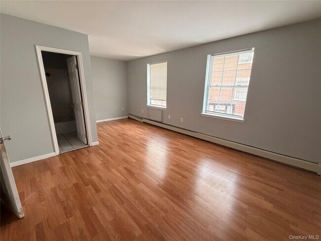 Foto del edificio - 1234 Hoe Ave