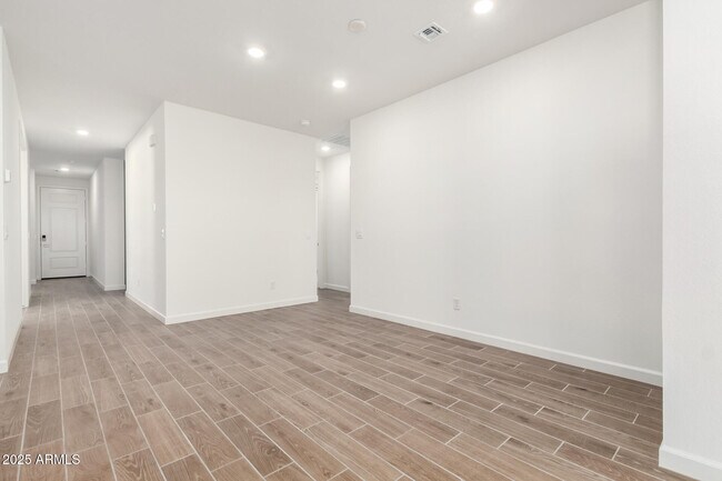 Foto del edificio - 17818 W Vogel Ave