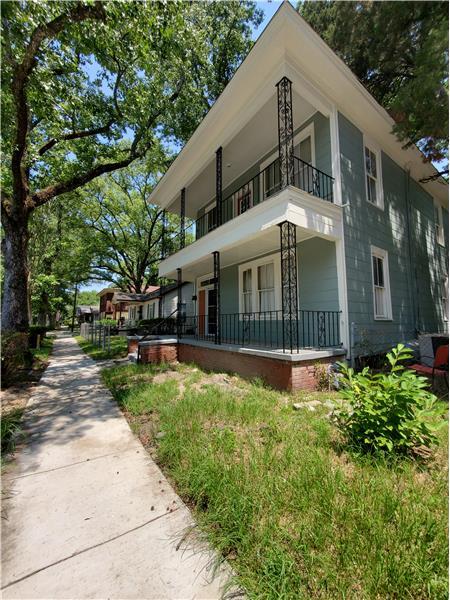 Building Photo - 706 E 35th St