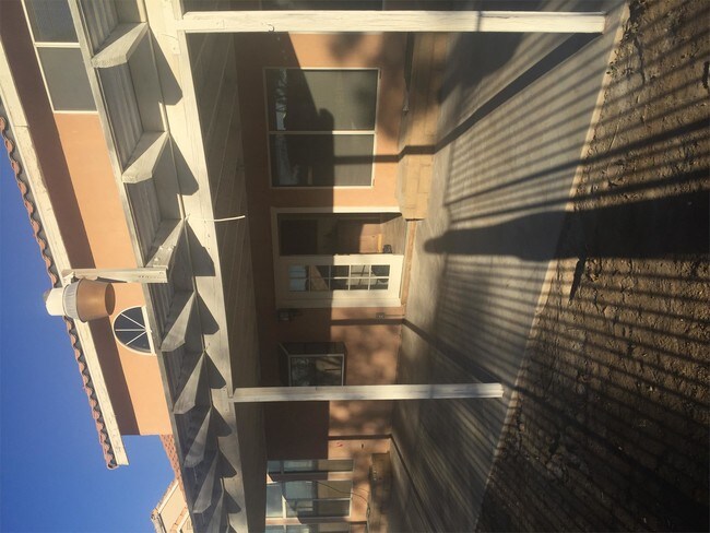 Foto del edificio - 12610 High Desert Rd