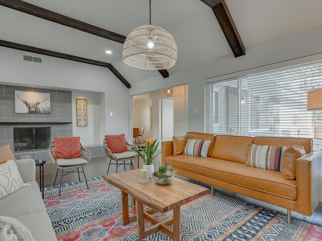 Foto del edificio - 1425 Mayfield Ave