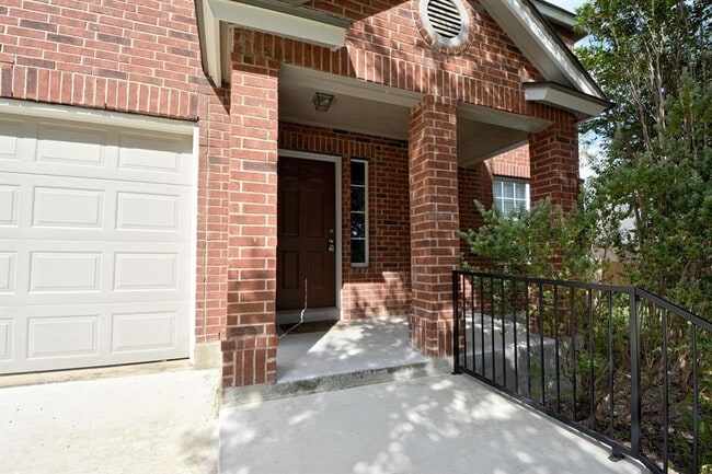 Building Photo - 1610 Elizabeth Ct