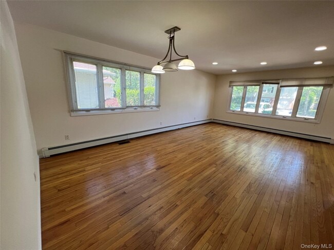 Building Photo - 5 Dunes Ln
