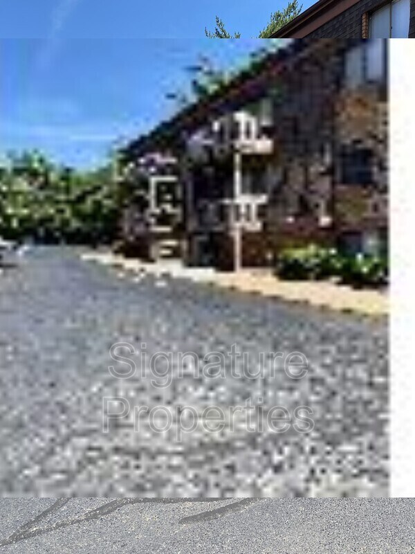 2840 Colonial Ave SW Unit Apt C7, Roanoke, VA 24015 Condo for Rent in