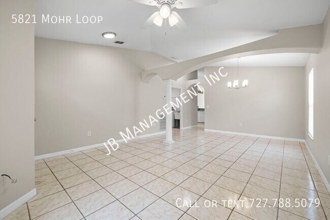 Foto del edificio - 5821 Mohr Loop