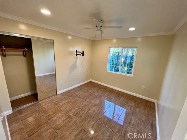 Foto del edificio - 10818 Yukon Ave S