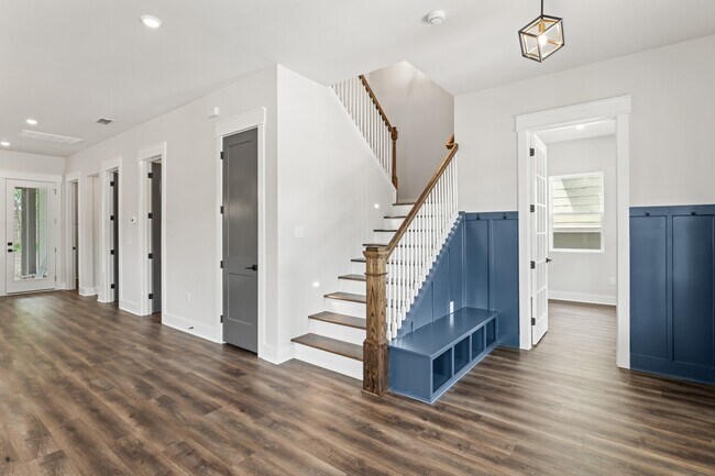 Building Photo - 1526 Jones Ave