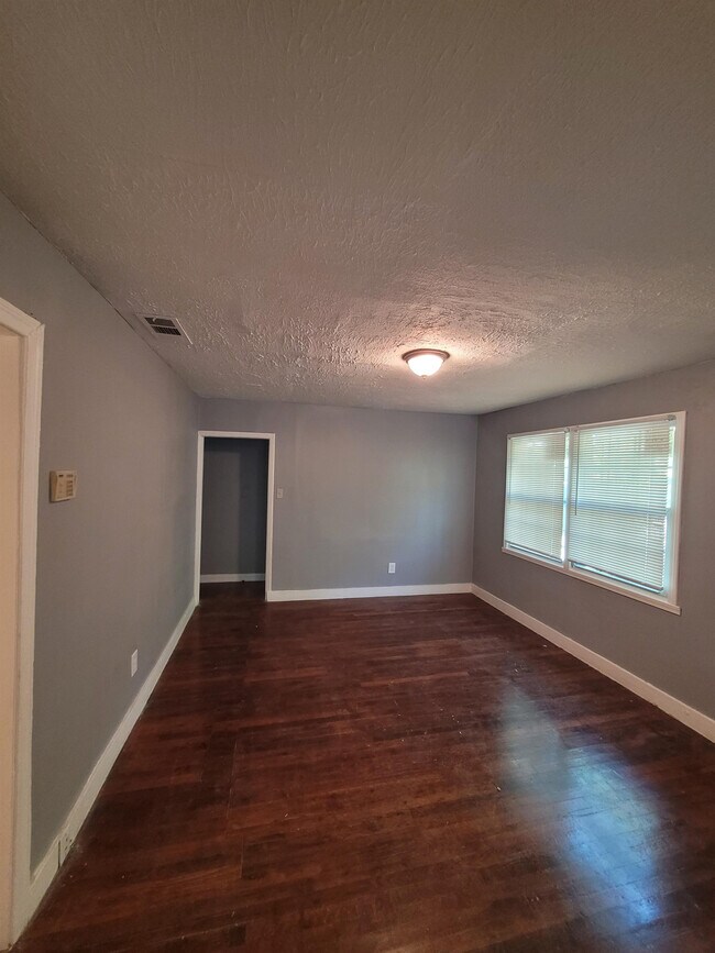 Foto del edificio - 240 Wadley St NW