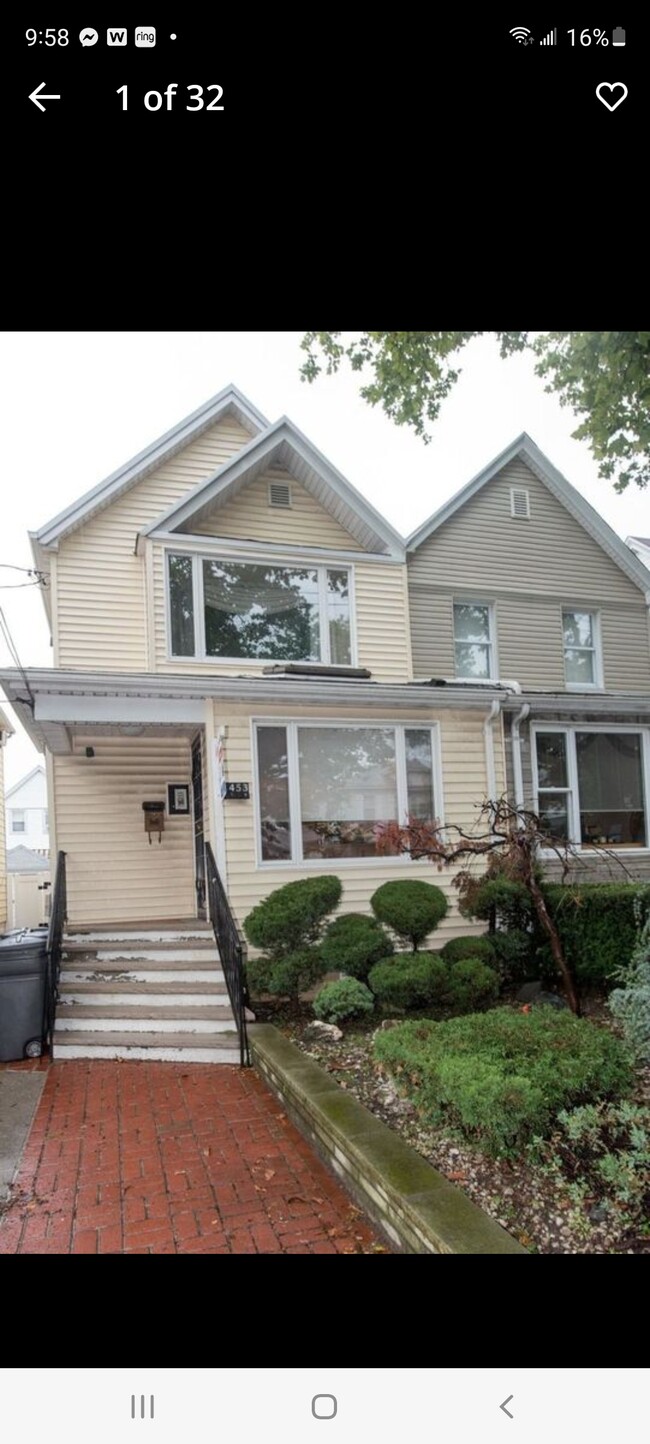 Building Photo - 1453 E 64th St